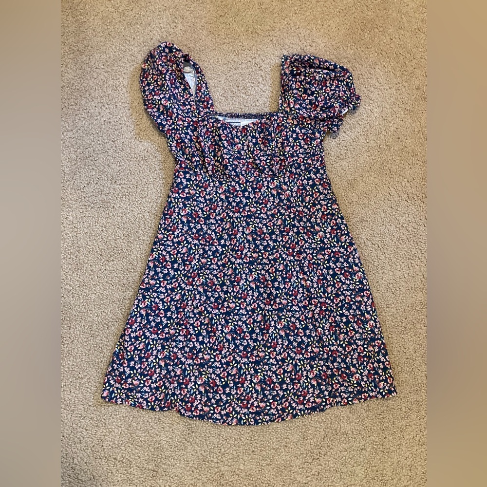 Coco & Jameson Navy Floral Short sleeve Dress size Small